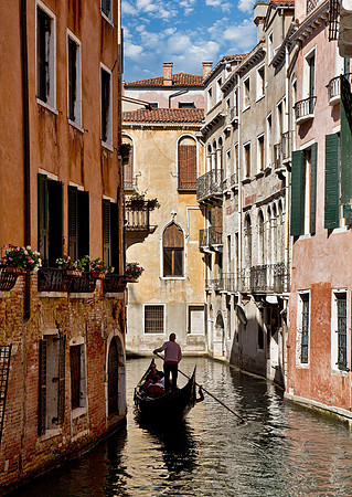Gondolier Silhouette
