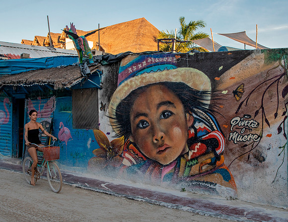 "Paint or Die" - Isla Holbox (artist unknown)