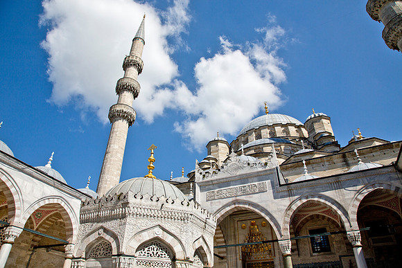 Yeni Mosque Courtyard - Istanbul