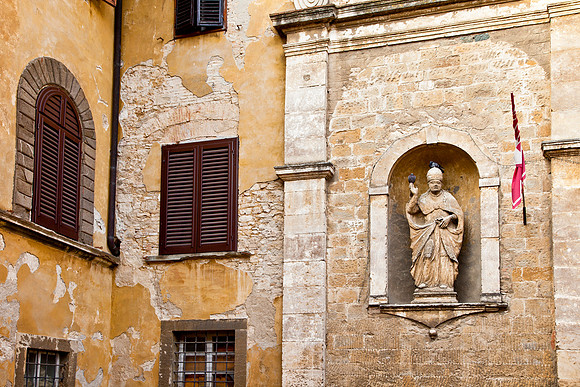 The Bishop's Pigeons - Lucca