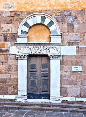 Doorway with Figures - Lucca