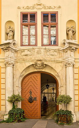 Elegant Entry - Castle Hill