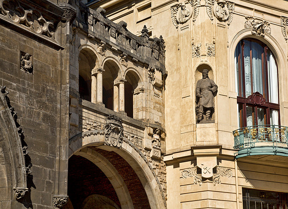 Detail - Old Town Gate, Prague