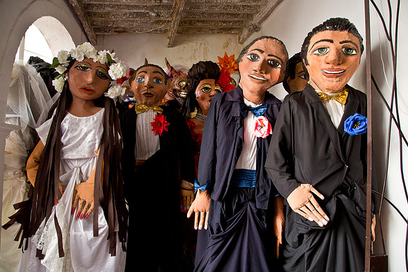 Waiting Room - Mojiganga Workshop