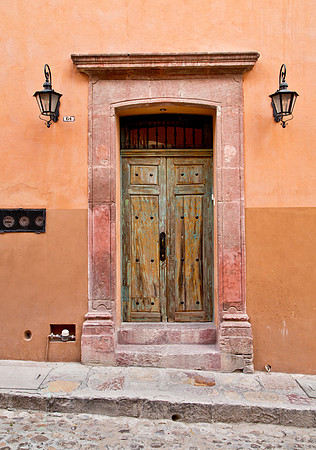 Doorway - Calle Mezones