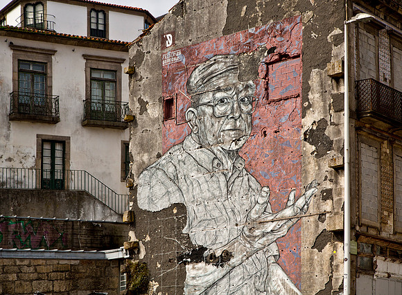 Street Art - Porto (artist unknown)