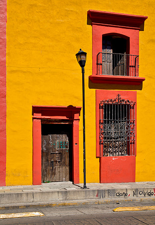 Mustard meets Coral - Puebla