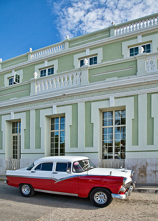'56 Ford - Trinidad