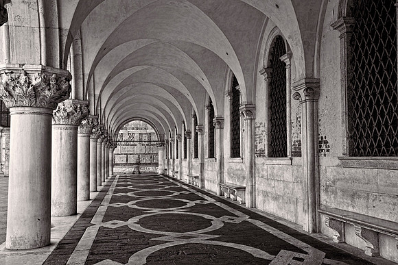 The Passerby - Doges Palace